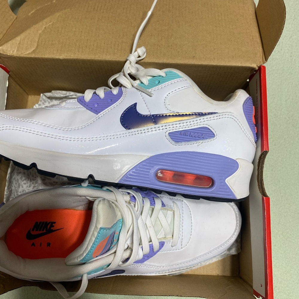 Nike Air Max 90’s Purple, White, Teal And Orange. Size (5)